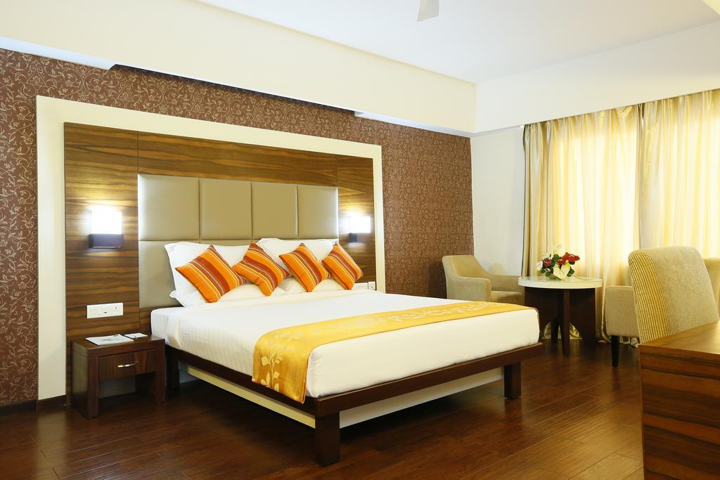 Hotel Moonlit Regency Thodupuzha Luaran gambar