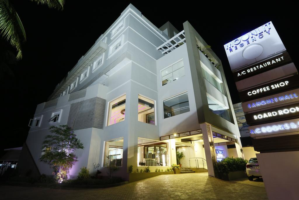 Hotel Moonlit Regency Thodupuzha Luaran gambar