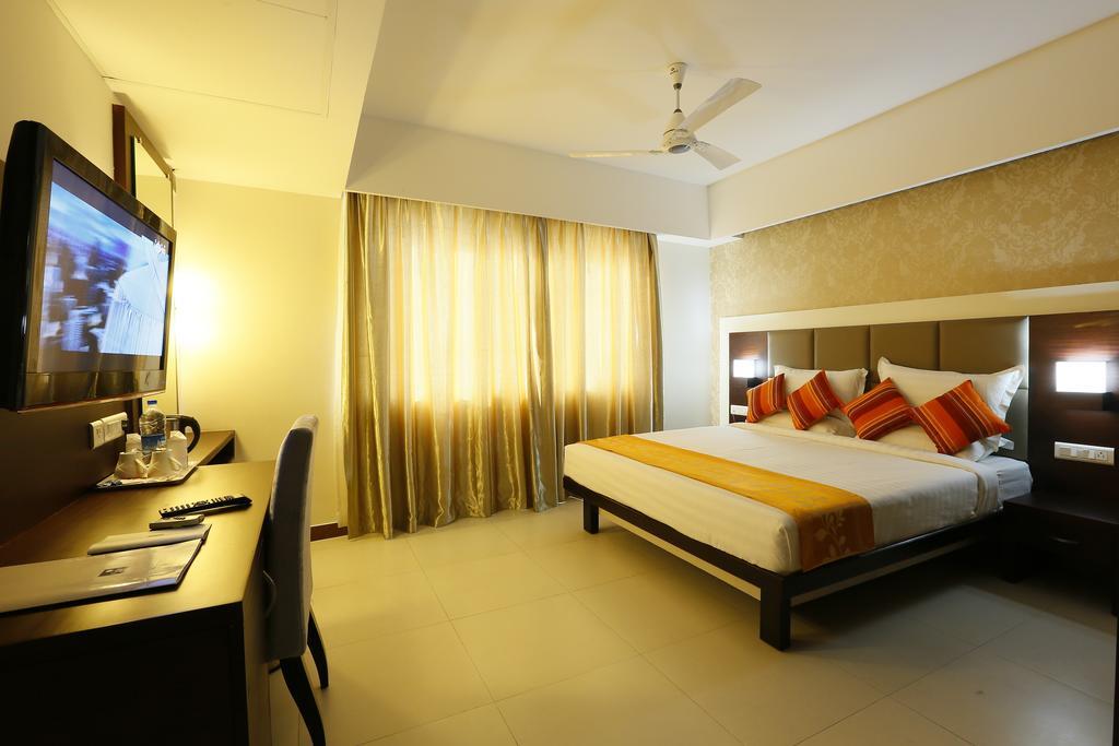 Hotel Moonlit Regency Thodupuzha Bilik gambar
