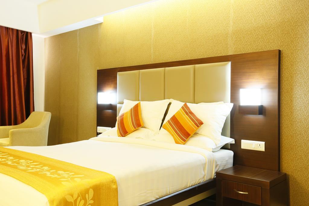 Hotel Moonlit Regency Thodupuzha Luaran gambar